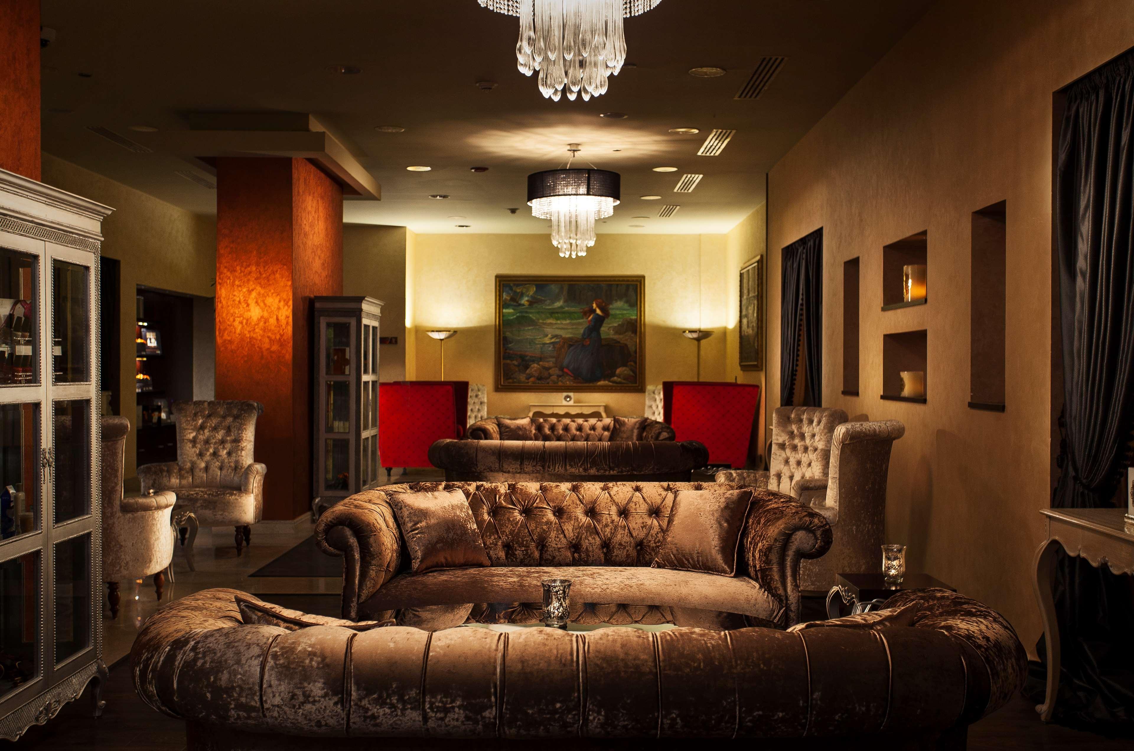 로열 맥심 팰리스 켐핀스키 카이로 외부 사진 The interior of the hotel